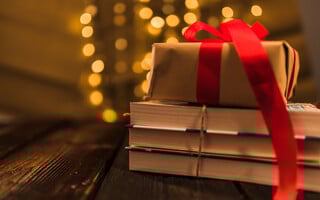 Πείτε «χρόνια πολλά» με ένα βιβλίο