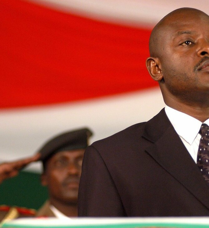 Το κυβερνών κόμμα του Μπουρούντι έχρισε τον πρόεδρό Eνκουρουνζίζα «ανώτατο και αιώνιο ηγέτη»