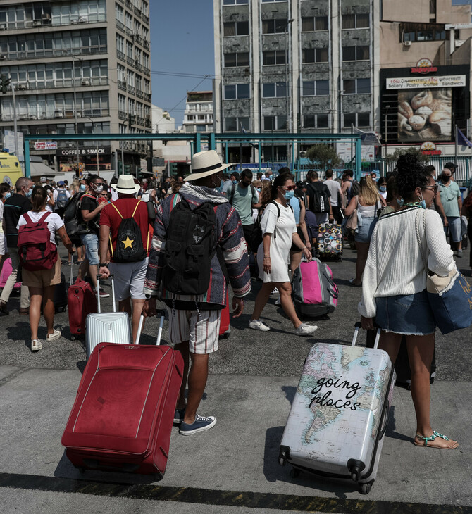 Θεμιστοκλέους: «Όσοι νέοι επιστρέφουν από διακοπές, να αποφύγουν να δουν ευάλωτους συγγενείς»