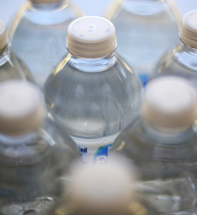 «Ρεκόρ» ανακύκλωσης στην Κίμωλο: 51.142 πλαστικές φιάλες σε λιγότερο από ένα μήνα