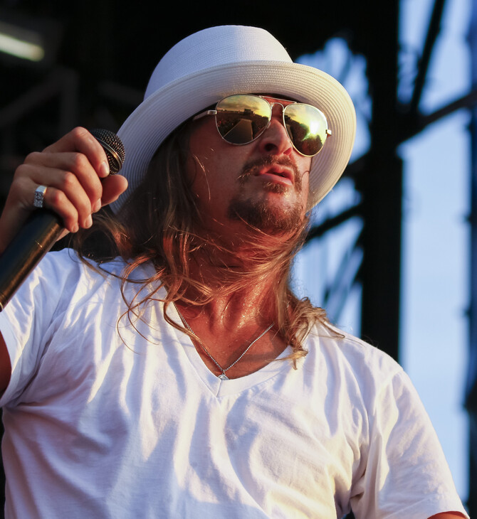 Ο Kid Rock άνοιξε συναυλία με μήνυμα του πρώην προέδρου των ΗΠΑ, Ντόναλντ Τραμπ