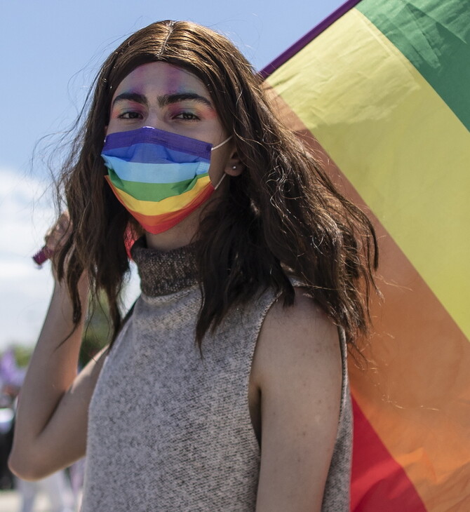 Έρευνα στις ΗΠΑ: Σχεδόν οι μισοί ΛΟΑΤΚΙ νέοι σκέφτηκαν την αυτοκτονία το 2021