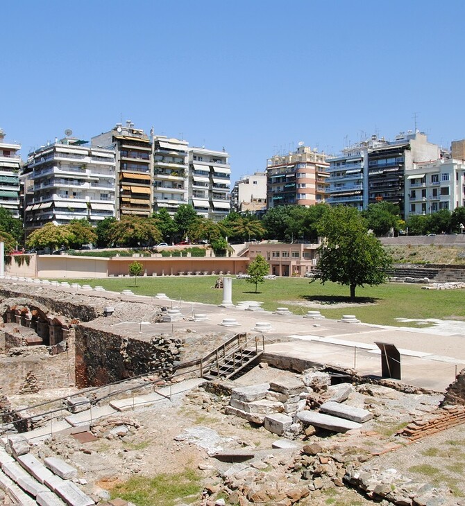 Θεσσαλονίκη: Νεκρός ο 26χρονος που έπεσε από κάγκελα στην Αρχαία Αγορά