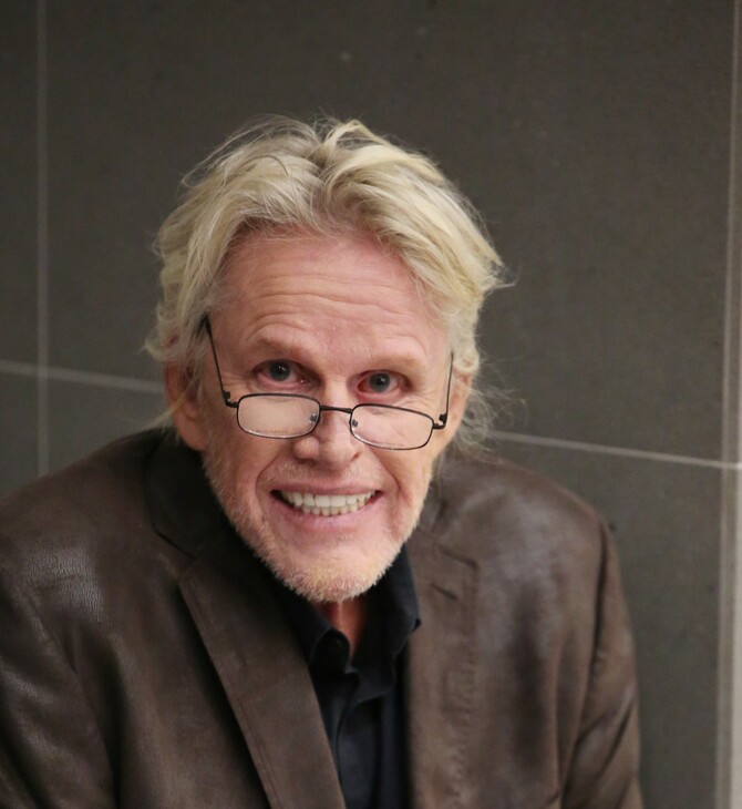 Ο ηθοποιός Gary Busey κατηγορείται για τέσσερα σεξουαλικά αδικήματα