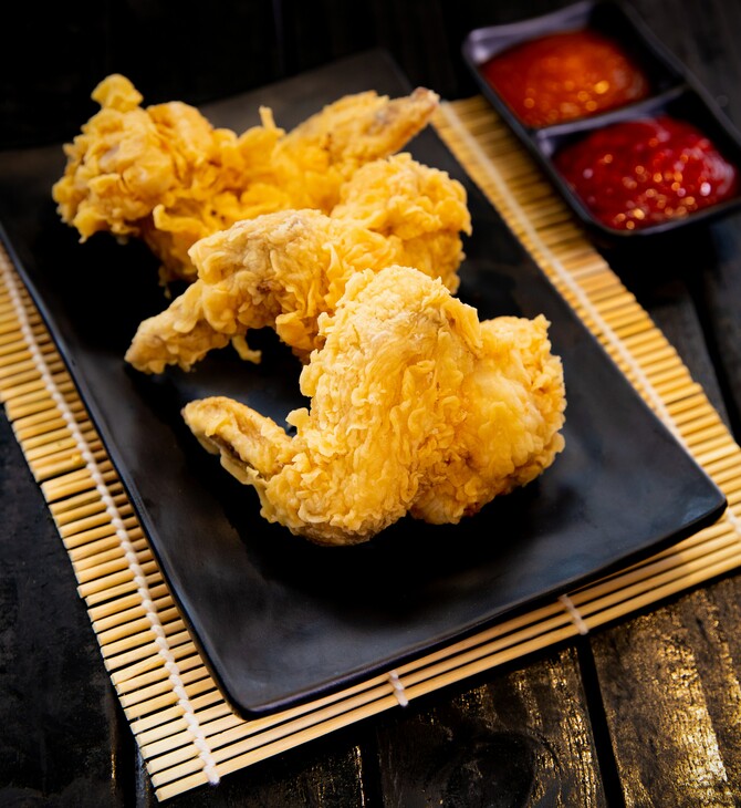 Θα τρώγατε nuggets εργαστηρίου; Ο FDA ενέκρινε τεχνητό κρέας κοτόπουλου 