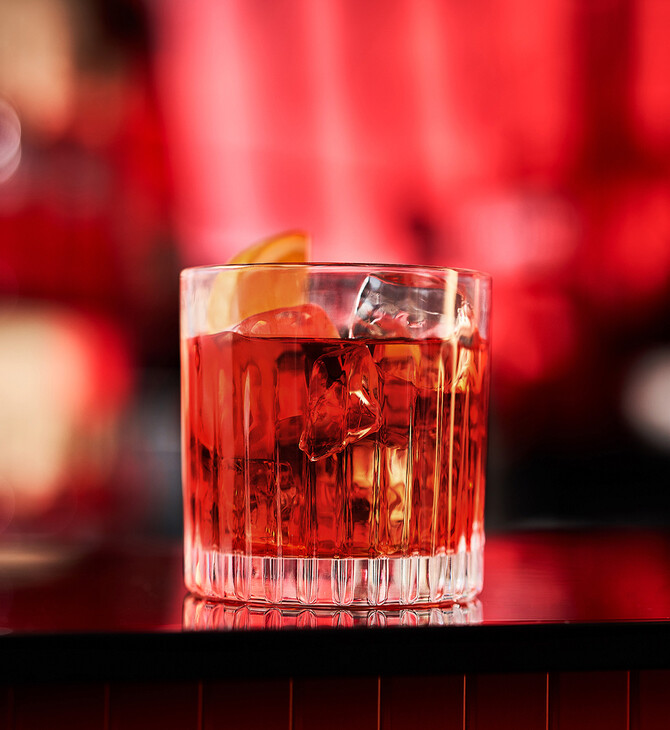 Negroni Week 2023: Αυτή την εβδομάδα πίνουμε όλοι cocktail Negroni για καλό σκοπό