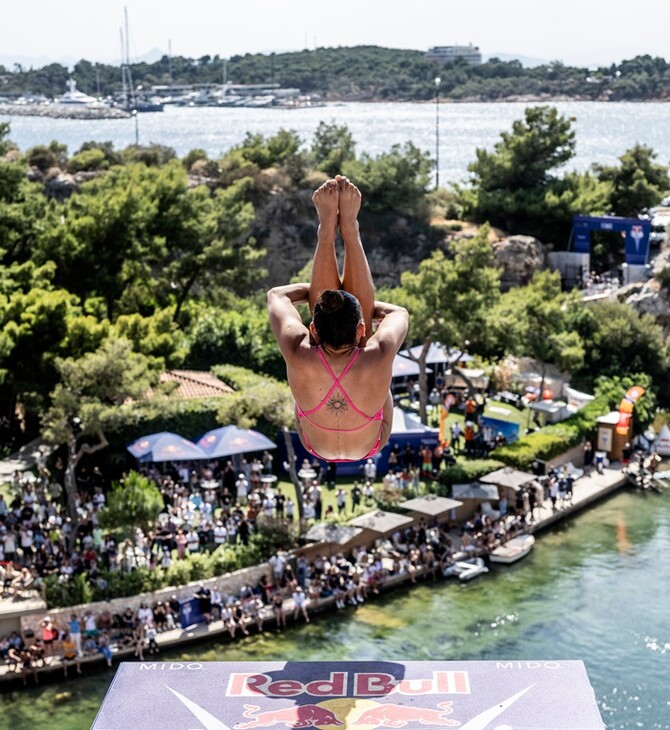 Red Bull Cliff Diving: Αθλητικό υπερθέαμα στη Λίμνη Βουλιαγμένη