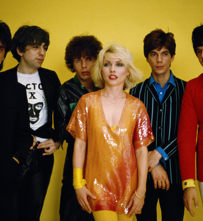 «Πίσω απ΄ όλα παραμόνευαν διαρκώς τα ναρκωτικά»: Οι Blondie στο απόγειο της δόξας τους 