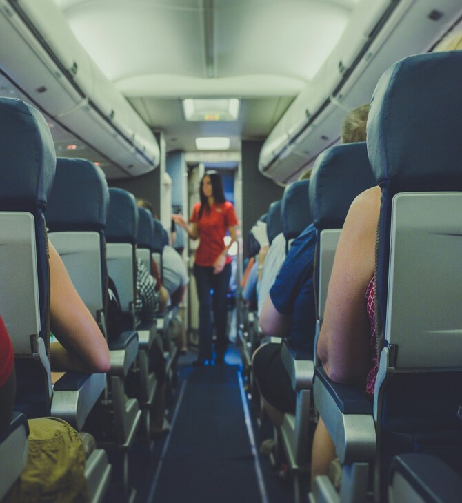 Αεροπορική εταιρεία δίνει στις γυναίκες την επιλογή να μην καθίσουν δίπλα σε άνδρες