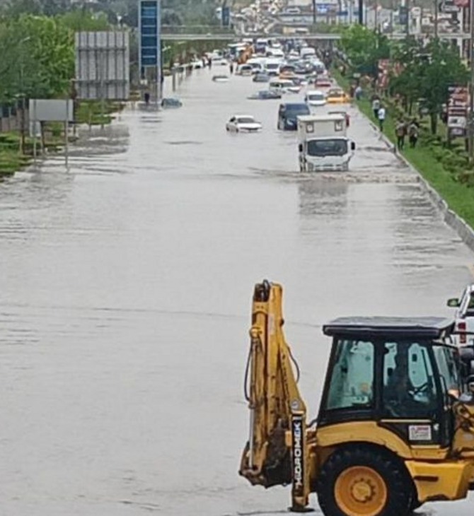 Τουρκία: Πλημμύρες στην Άγκυρα εξαιτίας ισχυρής καταιγίδας