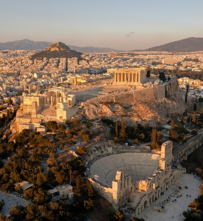 Bloomberg: Η Ελλάδα σχεδιάζει πρόωρη αποπληρωμή μνημονιακών δανείων ύψους 8 δισ. ευρώ