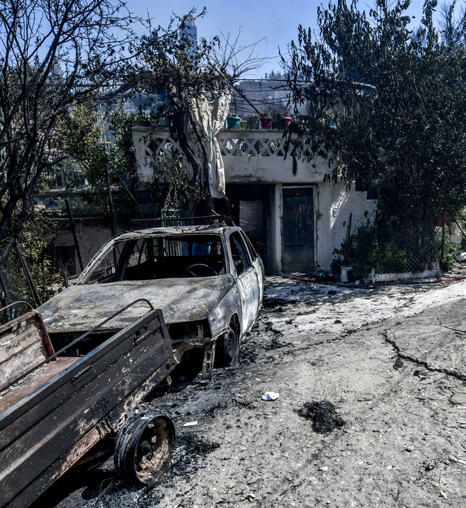 Φωτιά σε Αχαΐα και Ηλεία: Εικόνες από τις μεγάλες ζημιές που προκάλεσε