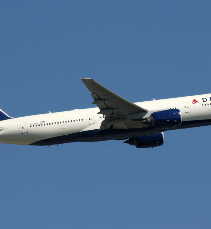 Αναγκαστική προσγείωση για πτήση της Delta Airlines - Οι επιβάτες έφαγαν χαλασμένο φαγητό
