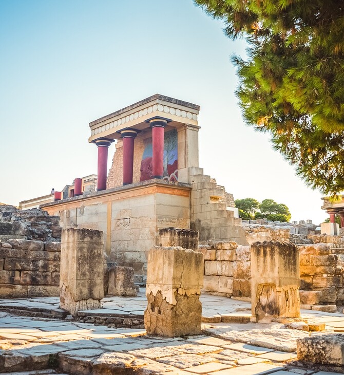 Ασφαλτόστρωση στον αρχαιολογικό χώρο της Κνωσσού από την Περιφέρεια Κρήτης