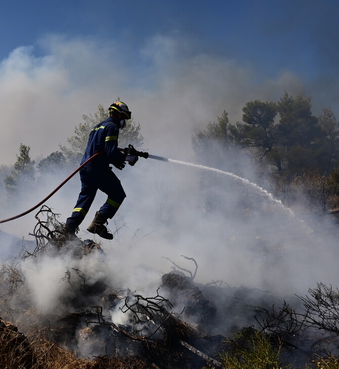 Φωτιά σε χαράδρα σε δύσβατο σημείο στον Όλυμπο