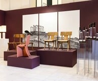 Η Stefanidou Tsoukala Gallery φέρνει στην Art Athina την εμβληματική καρέκλα Klismos