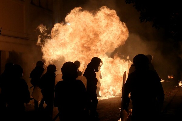 Άλλη μία νύχτα επεισοδίων στα Εξάρχεια