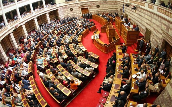 Να μείνει ανοικτή η Βουλή για Προανακριτική και ΕΡΤ ζητά ο ΣΥΡΙΖΑ