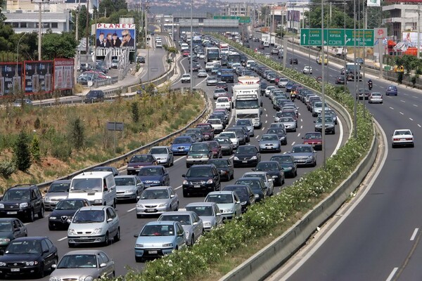 Κορυφώνεται η έξοδος από τα μεγάλα αστικά κέντρα