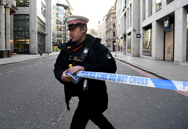 London Bridge: Αστυνομικοί πυροβόλησαν ύποπτο για επιθέσεις με μαχαίρι - 5 τραυματίες