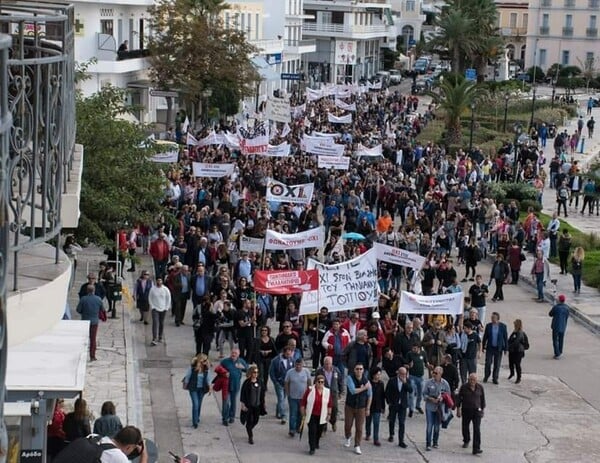 Δήμαρχος Τήνου: «Επιχειρηματικά συμφέροντα προσπαθούν να επιβληθούν δια της βίας» - Ένταση για τις ανεμογεννήτριες