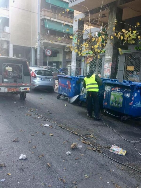 Συνεργεία του Δήμου Αθηναίων καθάρισαν τους κεντρικούς δρόμους στο Παγκράτι