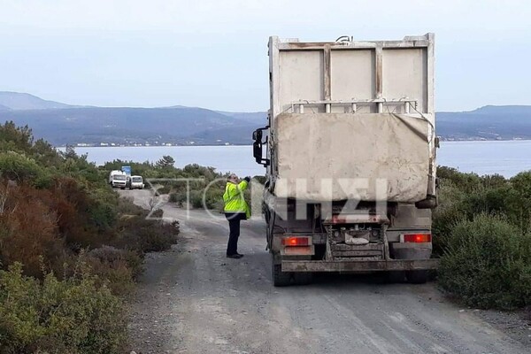 Λέσβος: Κάτοικοι αποκλείουν την περιοχή της Καράβας‑Kαβακλή αντιδρώντας στη δημιουργία νέας δομής