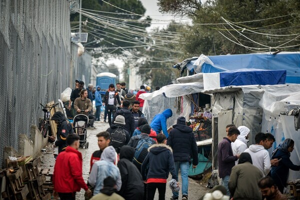 Περιφέρεια Βορείου Αιγαίου: Μέτρα για τους πρόσφυγες στα ΚΥΤ - Προσλήψεις γιατρών και «κέντρα υγείας»