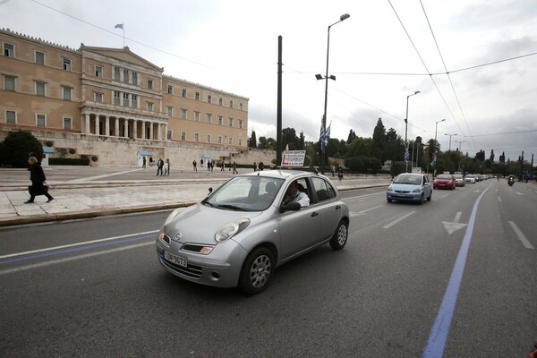 Ξεκινούν οι εξετάσεις διπλωμάτων οδήγησης - Οι ημερομηνίες και τα μέτρα