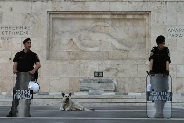 Έλληνας βουλευτής έβγαλε στο εξωτερικό 1 εκ ευρώ