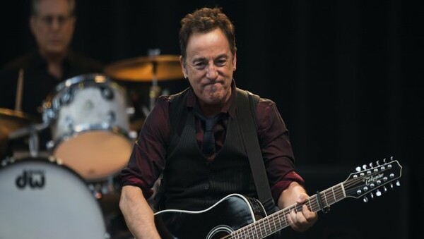 Springsteen: «Οι τραπεζίτες είναι άπληστοι κλέφτες και ληστές»