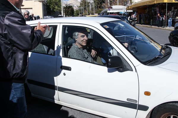 Βγήκε από τη φυλακή ο Κουφοντίνας με 48ωρη άδεια - Οι πρώτες εικόνες