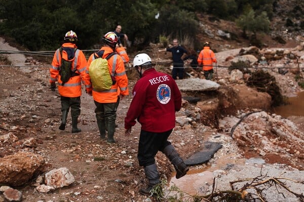 Με δημόσια δαπάνη οι κηδείες των θυμάτων από τις πλημμύρες