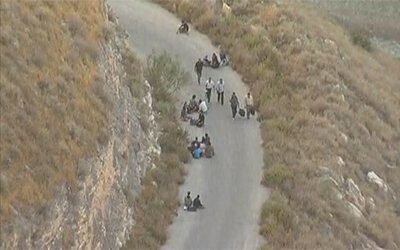 Χιλιάδες σύροι πρόσφυγες διασχίζουν τα σύνορα με την Ιορδανία