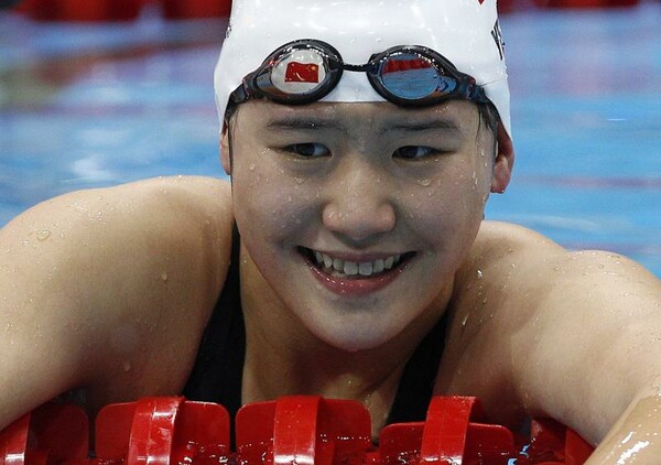 ΗΠΑ εναντίον Κίνας για το κορίτσι που κολύμπησε πιο γρήγορα από τους άνδρες