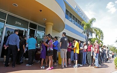 Οι ψηφοφόροι κόλλησαν στις ουρές στη Φλόριντα