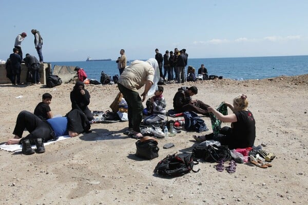 Σχεδόν 3.000 πρόσφυγες και μετανάστες πέρασαν στα νησιά του Β. Αιγαίου, το Νοέμβριο