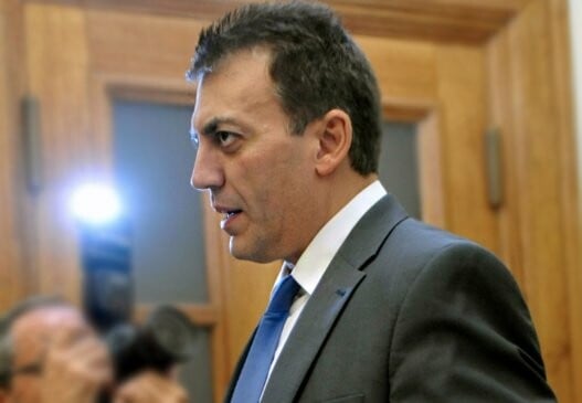 Βρούτσης: «Δεν τίθεται σήμερα θέμα μείωσης του κατώτατου μισθού»