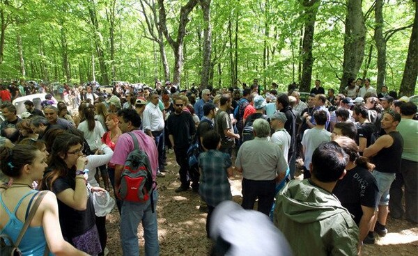 Εννέα τραυματισμοί, τρεις συλλήψεις χθες στις Σκουριές