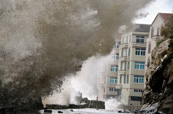 Οι Φιλιππίνες ετοιμάζονται για τον τυφώνα Haiyan