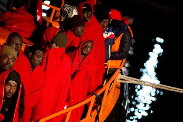 Ιταλία: Tριακόσιοι εβδομήντα μετανάστες διασώθηκαν σε λιβυκά και διεθνή χωρικά ύδατα το τελευταίο 24ωρο