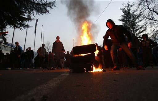 Βοσνία-Ερζεγοβίνη: Διαδηλωτές έβαλαν φωτιά στο Προεδρικό Μέγαρο