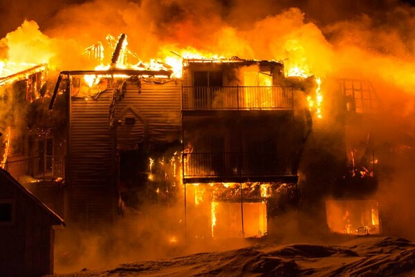 Καναδάς: Τουλάχιστον 5 νεκροί από φωτιά σε οίκο ευγηρίας