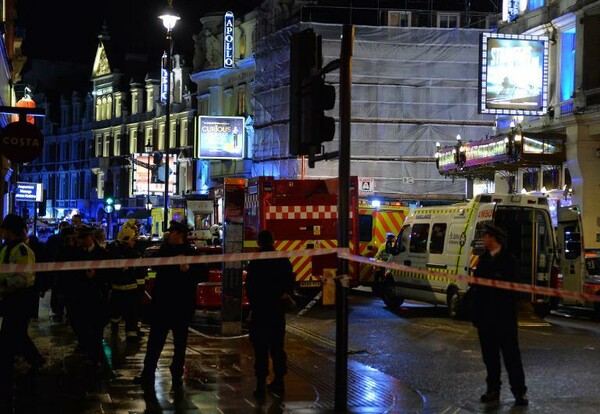 80 τραυματίες από κατάρρευση οροφής θεάτρου στο Λονδίνο