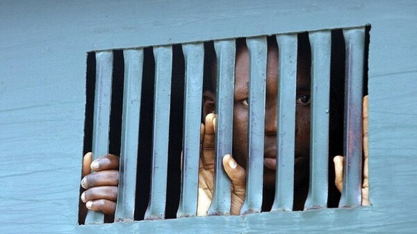 Ζιμπάμπουε: Αμνηστία σε κρατούμενους λόγω θανάτων από πείνα