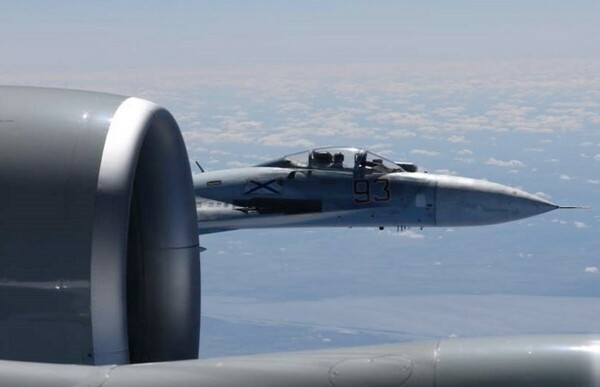 Ο Μεντβέντεφ ενέκρινε την αποστολή ρωσικών αεροσκαφών σε διαφιλονικούμενο νησί κοντά στην Ιαπωνία
