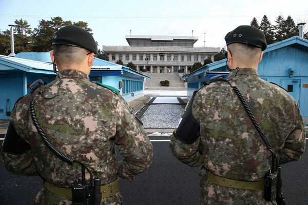 Νότια Κορέα: Επαναλειτουργεί η στρατιωτική τηλεφωνική γραμμή με τη Βόρεια Κορέα