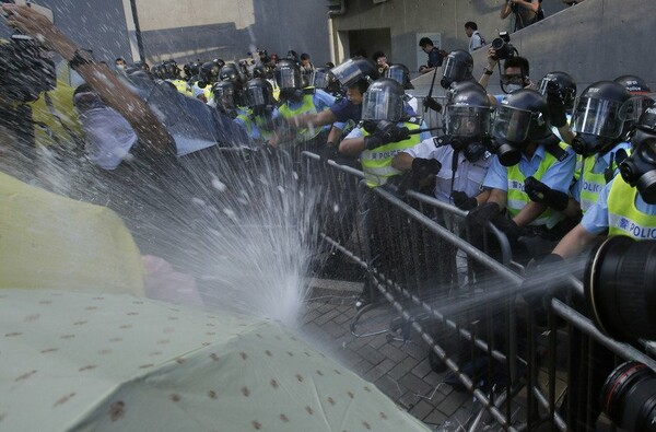 Χιλιάδες οι διαδηλωτές του "Occupy Central" στο Χονγκ Κονγκ