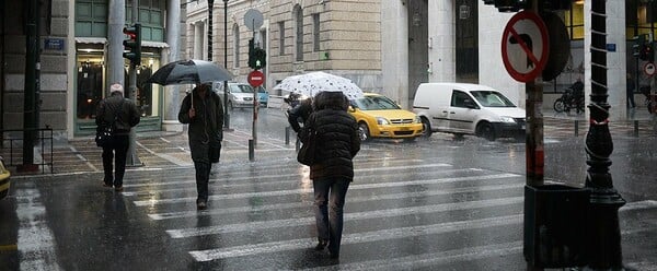 Άστατος καιρός με βροχές, καταιγίδες και χαλάζι