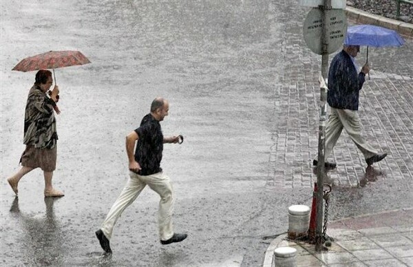 Ένας νεκρός από την κακοκαιρία στη Θεσσαλονίκη